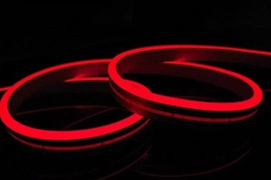 Neon Şerit LED ile İç Mekan Aydınlatmasında Modern Dokunuş