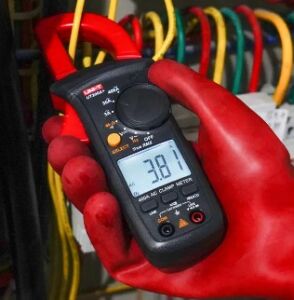 UNI-T Dijital Kelepçe Multimetre UT200A+