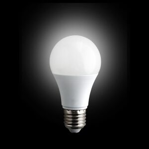 Noas 9W 3200K Gün Işığı Led Ampul YL95 9002 A
