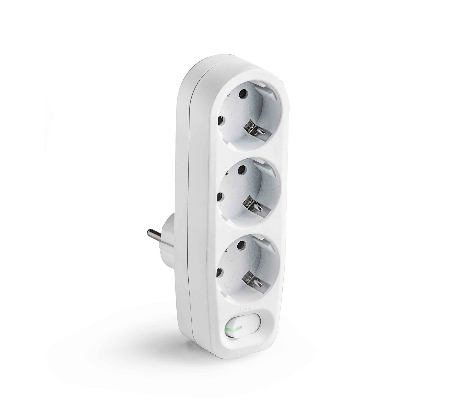 Famatel Adaptör 3’lü Anahtarlı 16A 250V  1343